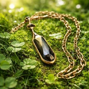 RLM SOHO Robert Lee Morris Gold Tone Smoky Crystal Chunky Pendant Necklace 15”